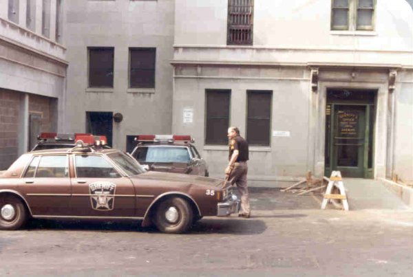 Sheriff's Department and Courthouse courtyard in the 1970s